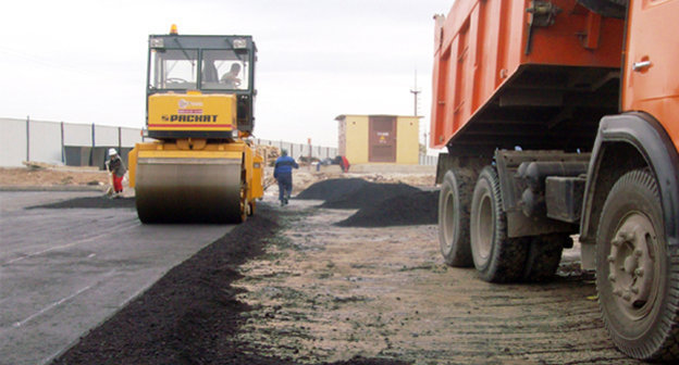 Строительство дороги. Фото: http://ap-st.ru/ru/news/4000/08-08-2012/