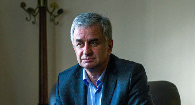 Рауль Хаджимба. Фото:  Нина Зотина и Наталья Евсикова http://www.yuga.ru/