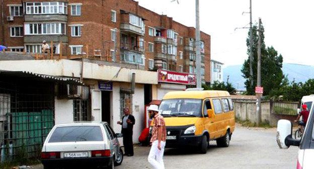 Маршрутное такси на улицах Махачкалы. Дагестан. Фото: Магомед Магомедов (Юсупов) http://www.odnoselchane.ru/
