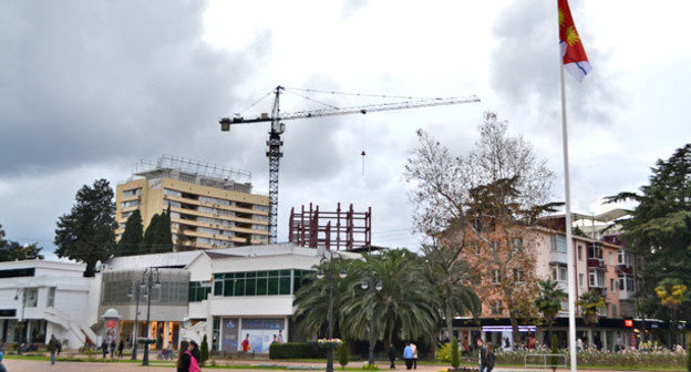 Площадь возле мэрии города. Сочи, ноябрь 2014 г. Фото Светланы Кравченко для "Кавказского узла"