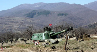 Учения военной техники на российской военной базе «Дзарцеми» в Южной Осетии. Фото: Информационное агентство Осинформ http://osinform.ru/44456-yugoosetinskim-zhurnalistam-pokazali-process-boevoy-podgotovki-na-poligone-dzarcem.html Учения военной техники на российской военной базе «Дзарцеми» в Южной Осетии. Фото: Информационное агентство Осинформ http://osinform.ru/44456-yugoosetinskim-zhurnalistam-pokazali-process-boevoy-podgotovki-na-poligone-dzarcem.html