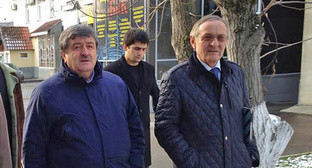 Адвокаты имама Кисловодска Курман-Али Байчорова Мусаев (слева) и Магомед Гушакаев (справа). Фото Магомеда Магомедова для "Кавказского узла" Адвокаты имама Кисловодска Курман-Али Байчорова Мусаев (слева) и Магомед Гушакаев (справа). Фото Магомеда Магомедова для "Кавказского узла"