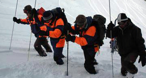 Поисково-спасательные работы в горах. Фото: http://www.07.mchs.gov.ru/operationalpage/emergency/detail.php?ID=40640