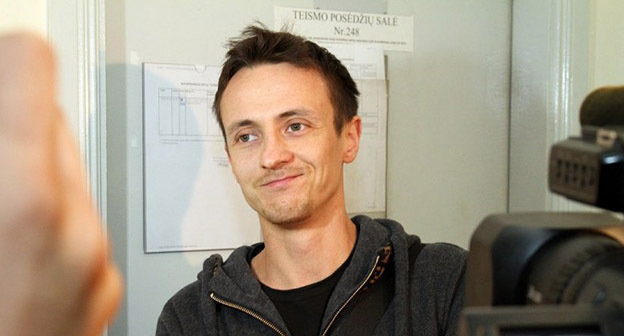 Деги Дудаев. Фото: DELFI R.Achmedovo nuotr.), http://g3.dcdn.lt//images/pix/degis-dudajevas-63393136.jpg