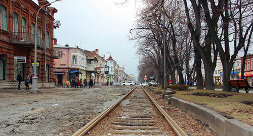 Трамвайная линия, проспект Мира,  Владикавказ. Фото Магомеда Магомедова для "Кавказского узла"