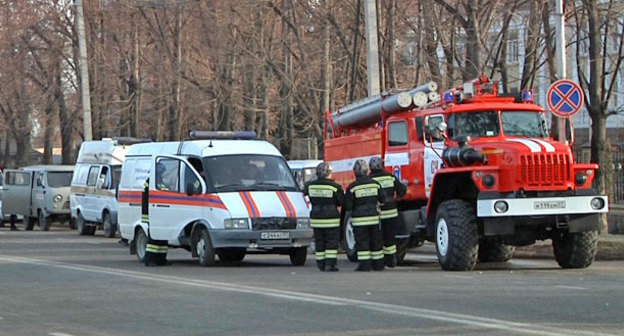 Машины скорой помощи и пожарные на улицах Нальчика. Фот http://nac.gov.ru/