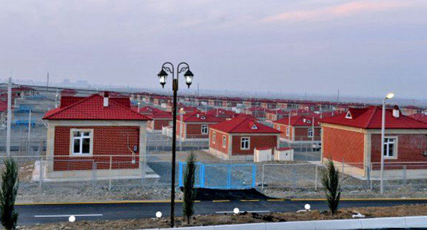 Поселок Гянджа для переселенцев. Низаминский район Азербайджана. Фото http://ru.president.az/