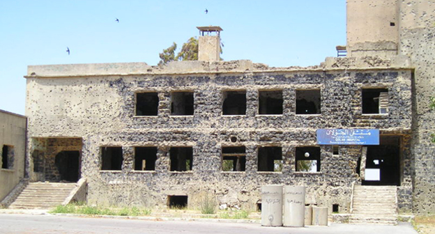 Госпиталь Голан Кунейтра в буферной зоне. Фото: http://traditio-ru.org/images/thumb/f/f0/Golan_Hospital.jpeg/800px-Golan_Hospital.jpeg
