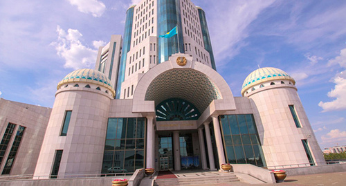 Парламент Казахстана. Фото Турара Казангапов, http://tengrinews.kz/kazakhstan_news/dogovor-o-eaes-ratifitsiroval-parlament-kazahstana-263100/