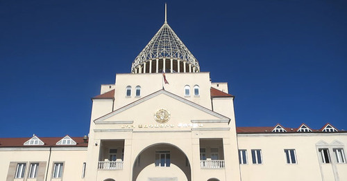 Здание Национального Собрания Нагорного Карабаха. Фото Алвард Григорян для "Кавказского узла"