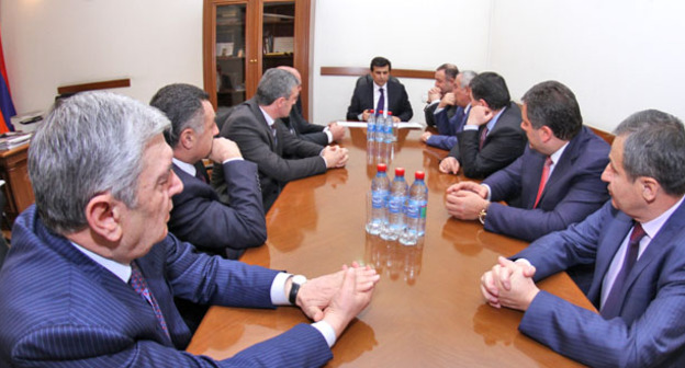 Заседание правительства Армении. Декабрь 2014 г. Фото: пресс-служба министерства территориального управления и по чрезвычайным ситуациям http://www.gov.am/ru