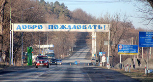 Въезд во Владикавказ. Северная Осетия. Фото: Ахмеда Альдебирова для "Кавказского узла" Въезд во Владикавказ. Северная Осетия. Фото: Ахмеда Альдебирова для "Кавказского узла"