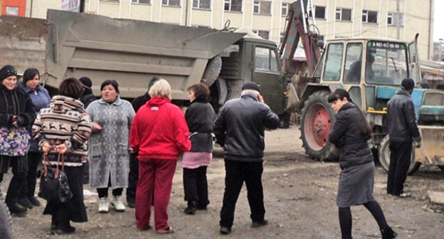 Снос стихийного рынка в районе гостиницы «Колос». Нальчик, 5 января 2015 г. Фото Людмилы Маратовой для "Кавказского узла"
