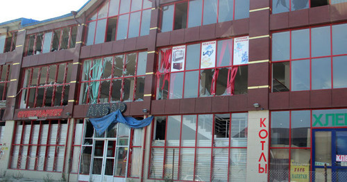 Взорванный торговый дом "Акбар" в Хасавюрте. Январь 2014 г. Фото Ахмеда Альдебирова для "Кавказского узла"
