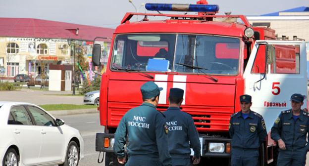 Пожарная машина. Фото Ахмеда Альдебирова для "Кавказского узла"