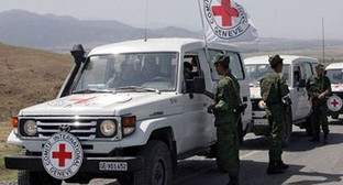 Автоколонна Международного комитета Красного креста. Фото: http://www.newsazerbaijan.ru/images/29609/21/296092104.jpg Автоколонна Международного комитета Красного креста. Фото: http://www.newsazerbaijan.ru/images/29609/21/296092104.jpg