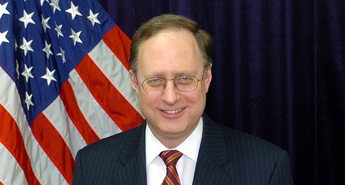 Александр Вершбоу. Фото: https://ru.wikipedia.org/wiki/%D0%92%D0%B5%D1%80%D1%88%D0%B1%D0%BE%D1%83,_%D0%90%D0%BB%D0%B5%D0%BA%D1%81%D0%B0%D0%BD%D0%B4%D1%80#mediaviewer/File:Alexander_Vershbow.JPG