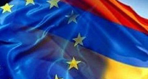 Флаги Армении и Евросоюза. Фото: http://www.newsazerbaijan.ru/images/29972/06/299720648.jpg