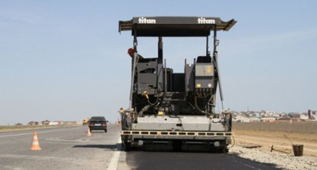 Строительство дороги Махачкала-Аэропорт. Фото www.riadagestan.ru/