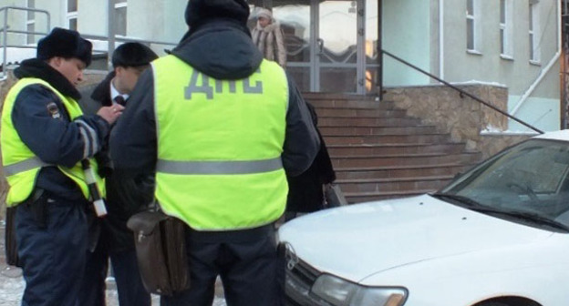 Сотрудники ДПС. Фото: Госавтоинспекция МВД России http://www.gibdd.ru/news/federal/1380927/