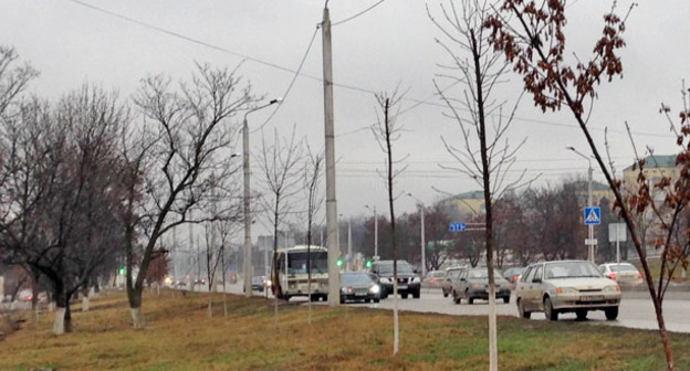 Старопромысловское шоссе. Маршрут следования 4-го автобуса. Грозный, февраль 2015 г. Фото Ахмеда Альдебирова для "Кавказского узла"
