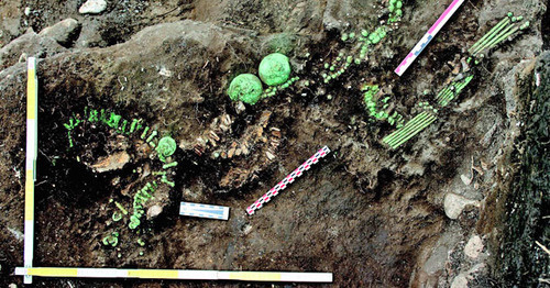 Захоронение, сделанное более 4,5 тысячи лет назад, найдено в Кабардино-Балкарии. На снимке: общий вид погребения. Фото: Институт археологии РАН