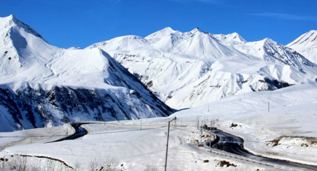Военно-грузинская дорога. Фото Ахмеда Альдебирова для "Кавказского узла"