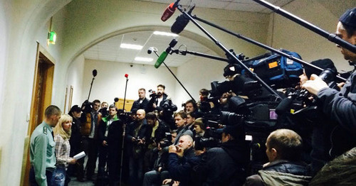 Представители СМИ в коридоре Бесманного суда. Москва, 8 марта 2015 г. Фото корреспондента "Кавказского узла"
