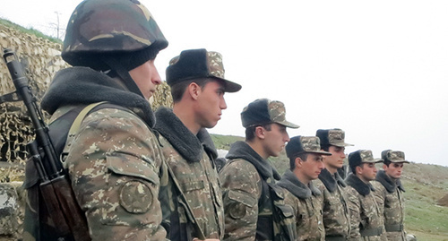 Солдаты армии Нагорного Карабаха на линии соприкосновения. Фото Алвард Григорян для "Кавказского узла"