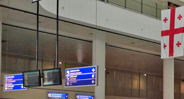 Зал прилета в аэропорту Тбилиси. Фото Ахмеда Альдебирова для "Кавказского узла"