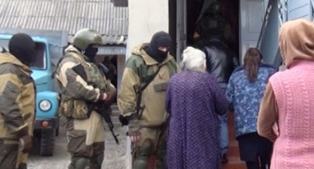 Спецоперация в селе Старый Черек. КБР, 6 апреля 2015 г. Фото http://nac.gov.ru/