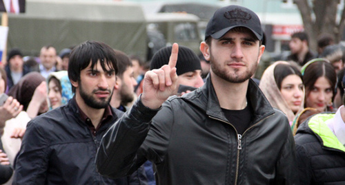 Студенты на митинге в Грозном, март 2015. Фото Ахмеда Альдебирова для "Кавказского узла"