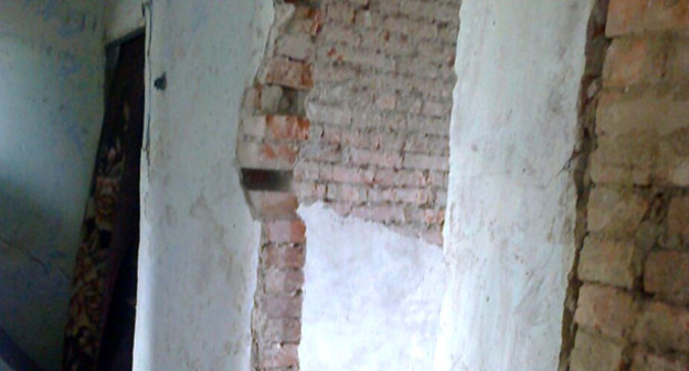 Неудовлетворительные условия проживания в поселке Плодопитомник на окраине селения Старый Черек в Кабардино-Балкарии. Апрель 2015 г. Фото Людмилы Маратовой для "Кавказского узла"