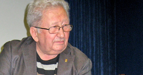 Сыщик Дмитрий Медведев представил книгу "Записки старого мента" о громком ограблении в Армении. Москва, 21 апреля 2015 г. Фото Вячеслава Ферапошкина для "Кавказского узла"