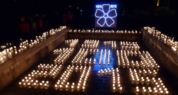 Факельные шествия к 100-летию геноцида армян прошли в Нагорном Карабахе. 24 апреля 2015 г. Фото Алвард Григорян для "Кавказского узла"