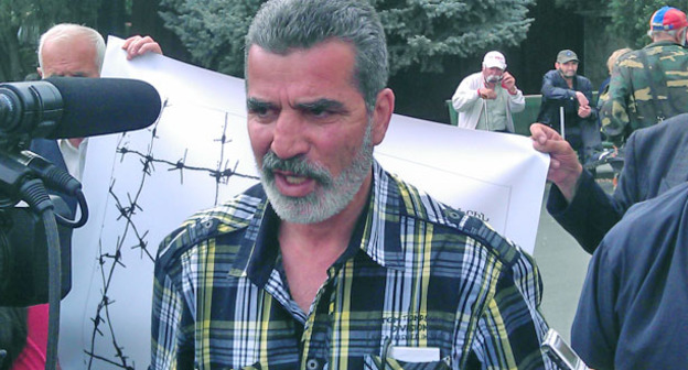 Хачик Аветисян продолжил голодовку на площади Свободы в Ереване. 28 апреля 2015 г. Фото Тиграна Петросяна для "Кавказского узла"