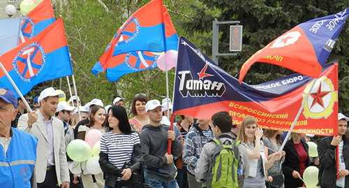 Колонна демонстрантов. Фото Татьяны Филимоновой для "Кавказского узла"