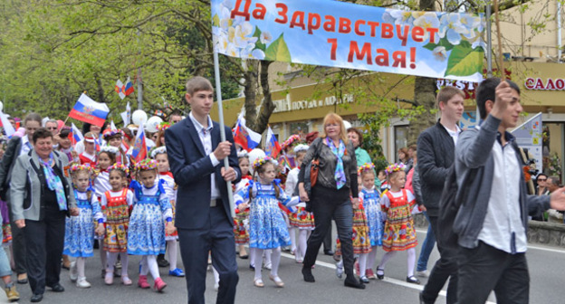 Участники первомайского митинга в Сочи. 1 мая 2015 г. Фото Светланы Кравченко для "Кавказского узла"