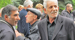 Акция протеста бывших сотрудников завода "Наирит". Ереван, 5 мая 2015 г. Фото Тиграна Петросяна для "Кавказского узла"