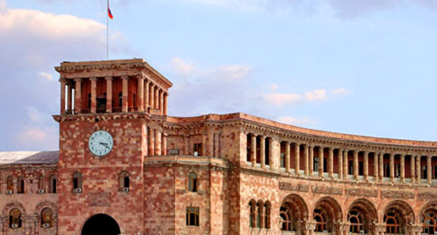 Здание правительства Республики Армения. Фото http://www.gov.am/ru/