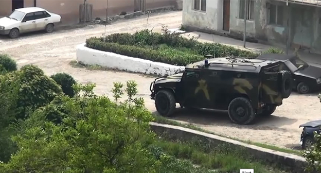 Спецтехника на улице Махачкалы. Фото: http://nac.gov.ru/nakmessage/2015/05/09/nak-aktivnaya-faza-spetsoperatsii-v-makhachkale-zavershena-otkazavshiesya-sl-0.html