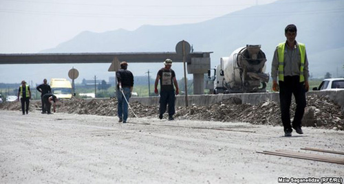 Строительство автомагистрали Тбилиси - Рустави. Фото: Мзия Саганелидзе, http://www.ekhokavkaza.com/content/article/27029389.html