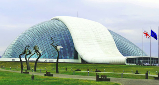 Здание парламента Грузии в Кутаиси. Фото https://ru.wikipedia.org