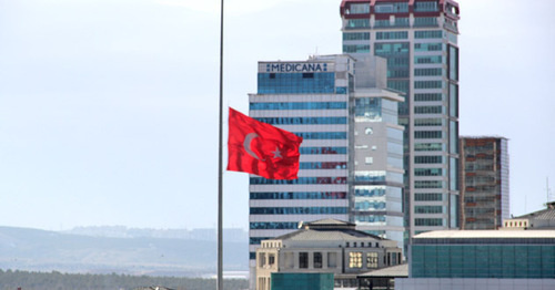 Турецкий флаг. Арнкара. Фото Магомеда Магомедова для "Кавказского узла"