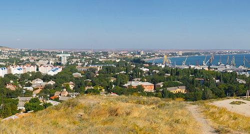 Панорама города Феодосия с горы Тепе-Оба. Фото: https://ru.wikipedia.org/wiki/Феодосия