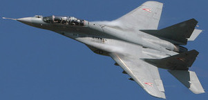 МИГ-29 в воздухе. Фото: Coert van Breda, https://ru.wikipedia.org/wiki/%CC%E8%C3-29#/media/File:HuAF_MIG29UB.jpg