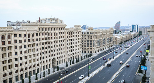 Новые строения на проспекте Гейдара Алиева. Фото Азиза Каримова для "Кавказского узла"