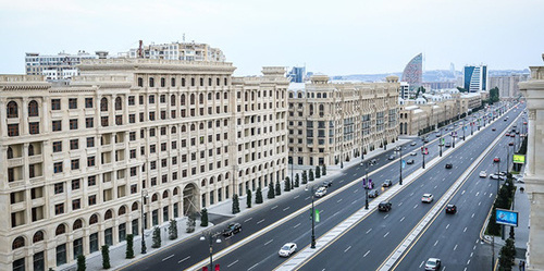 Новые строения на проспекте Гейдара Алиева. Фото Азиза Каримова для "Кавказского узла"