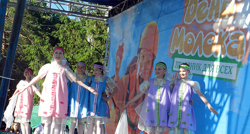 Праздник прошел на набережной Волги. Фото Татьяны Филимоновой для "Кавказского узла" Праздник прошел на набережной Волги. Фото Татьяны Филимоновой для "Кавказского узла"