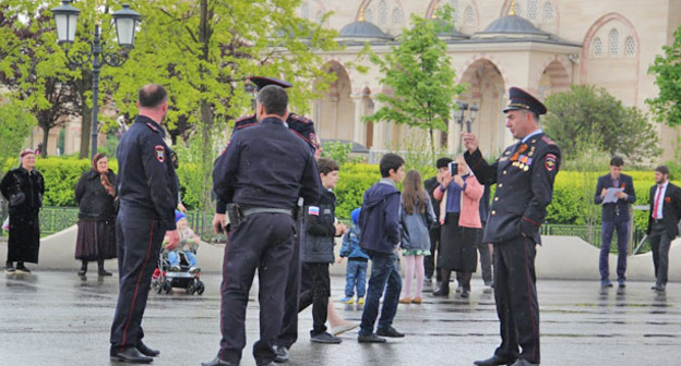 Сотрудники полиции в Грозном. Фото Магомеда Магомедова для "Кавказского узла"